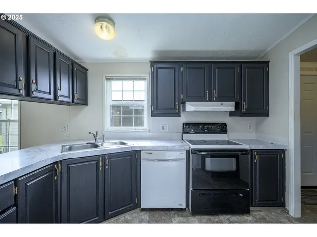 $109,000 | 4155 Northeast Three Mile Lane, Unit 78, McMinnville, OR 97128