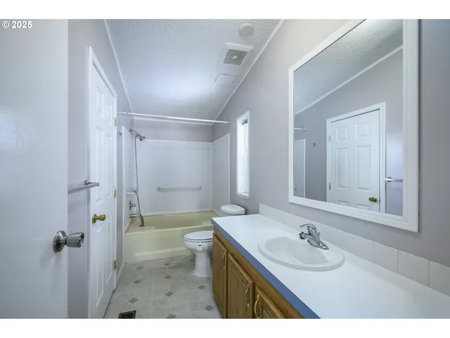 $109,000 | 4155 Northeast Three Mile Lane, Unit 78, McMinnville, OR 97128