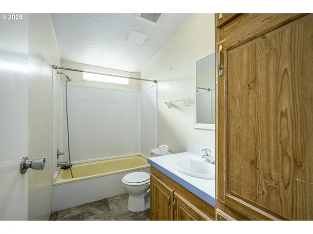 $109,000 | 4155 Northeast Three Mile Lane, Unit 78, McMinnville, OR 97128