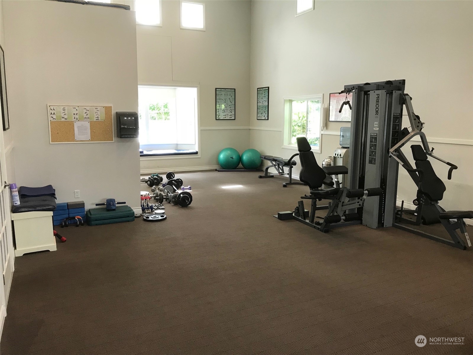 12404 East Gibson Road, Unit J303 Everett, WA 98204 - Photo 37 of 40 a view of a room with gym equipment