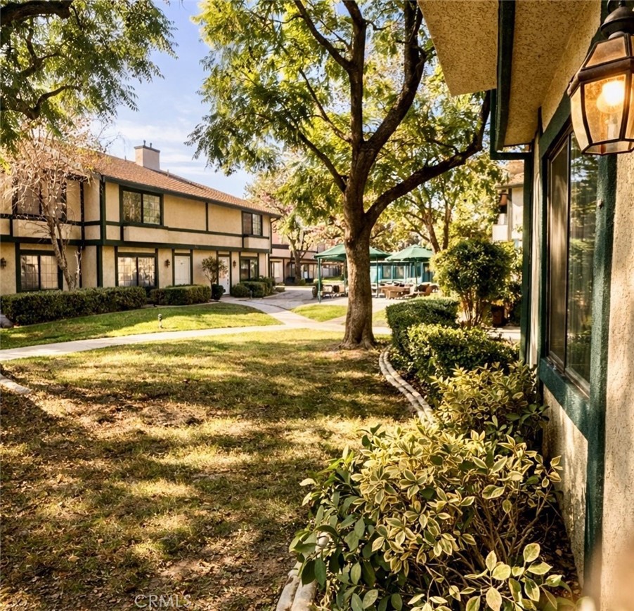 15230 Roxford Street, Unit 38 Sylmar, CA 91342 - Photo 3 of 25