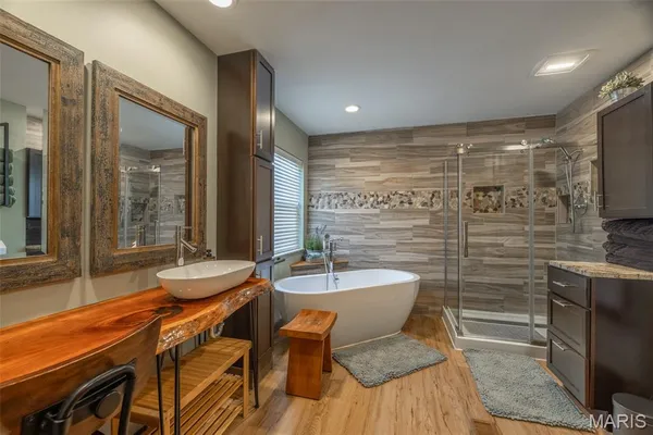 $1,089,000 | 540 Lorraine Lake Drive, Innsbrook, MO 63390