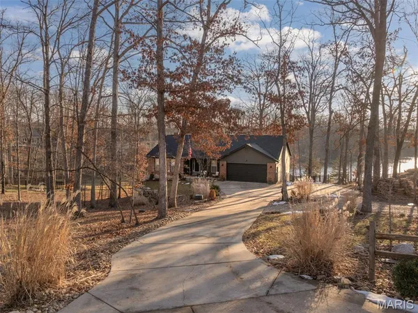 $1,089,000 | 540 Lorraine Lake Drive, Innsbrook, MO 63390