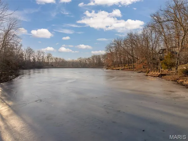 $1,089,000 | 540 Lorraine Lake Drive, Innsbrook, MO 63390