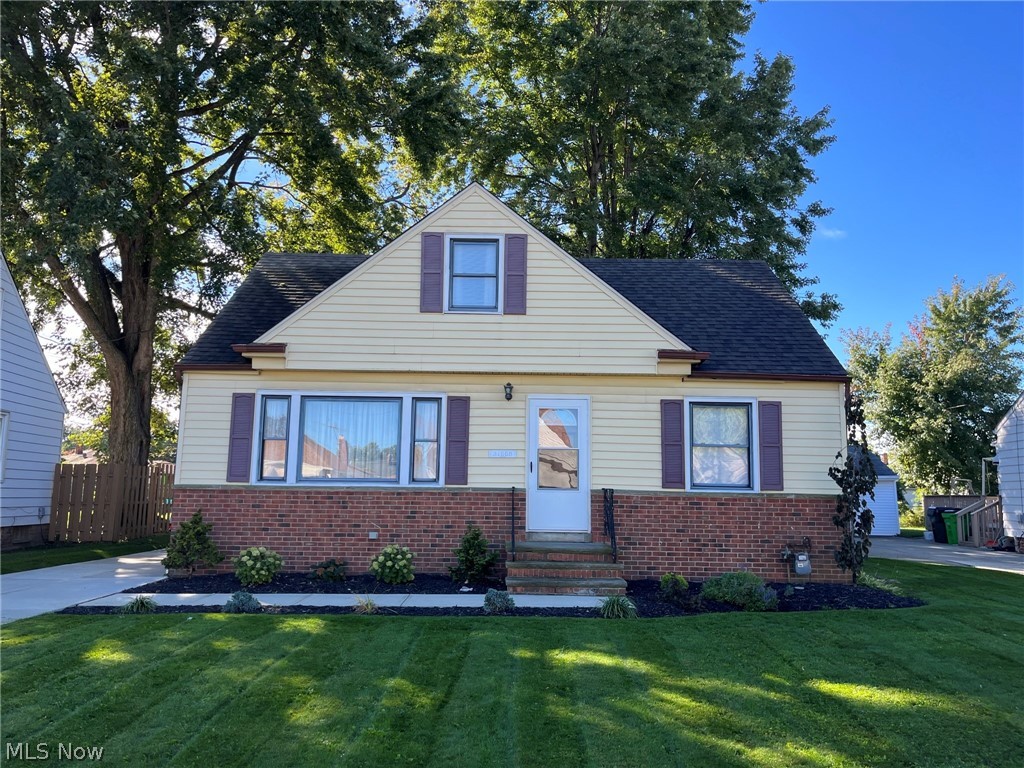 31668 Densmore Road Willowick, OH 44095 - Photo 2 of 24
