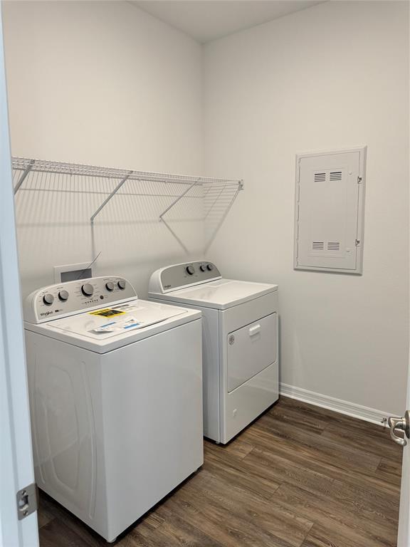 5662 Southwest 78th Ave Road Ocala, FL 34474 - Photo 8 of 15 a utility room with washer and dryer