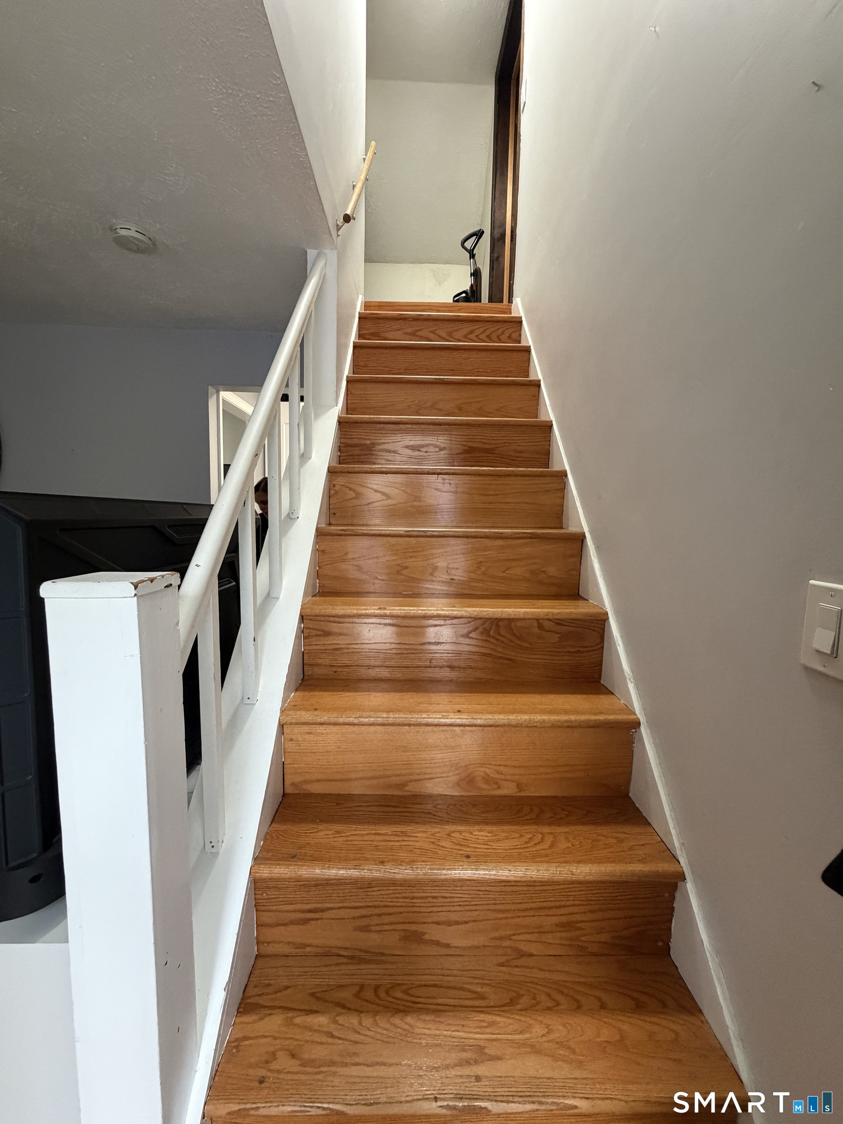55 New Hanover Avenue Meriden, CT 06451 - Photo 23 of 33 a view of entryway