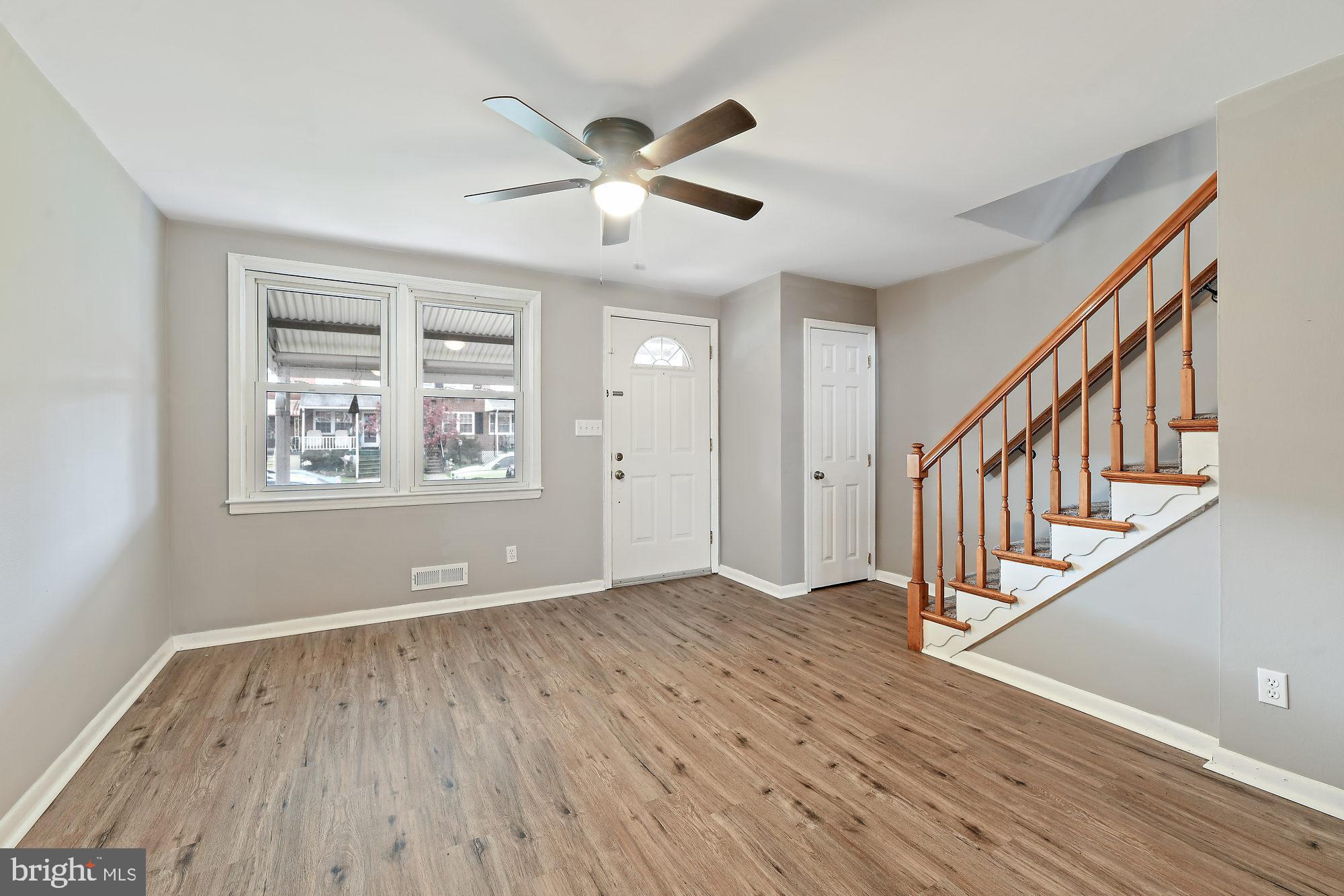 454 Westfield Road Baltimore, MD 21222 - Photo 11 of 28 Living Room