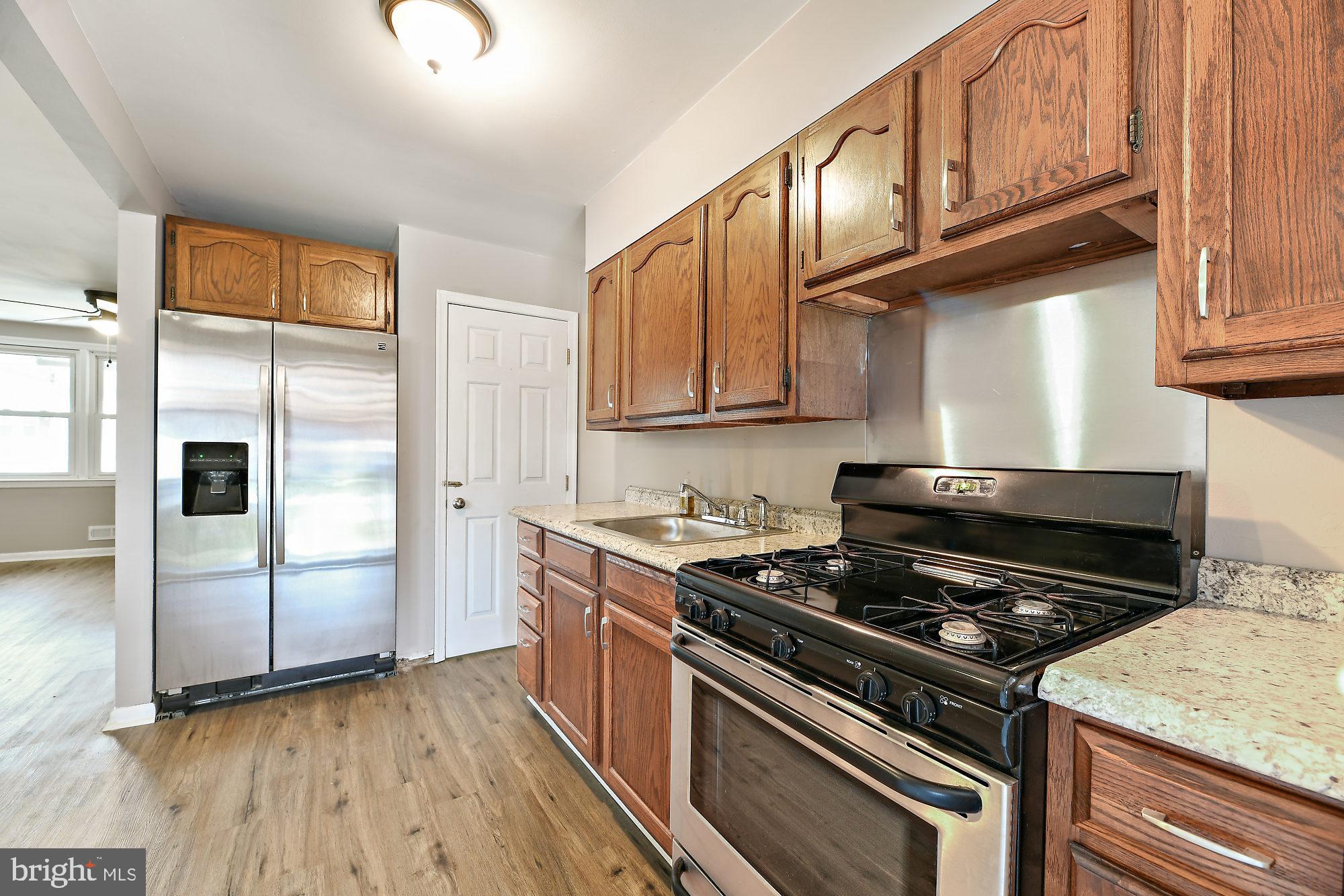 454 Westfield Road Baltimore, MD 21222 - Photo 4 of 28 Kitchen