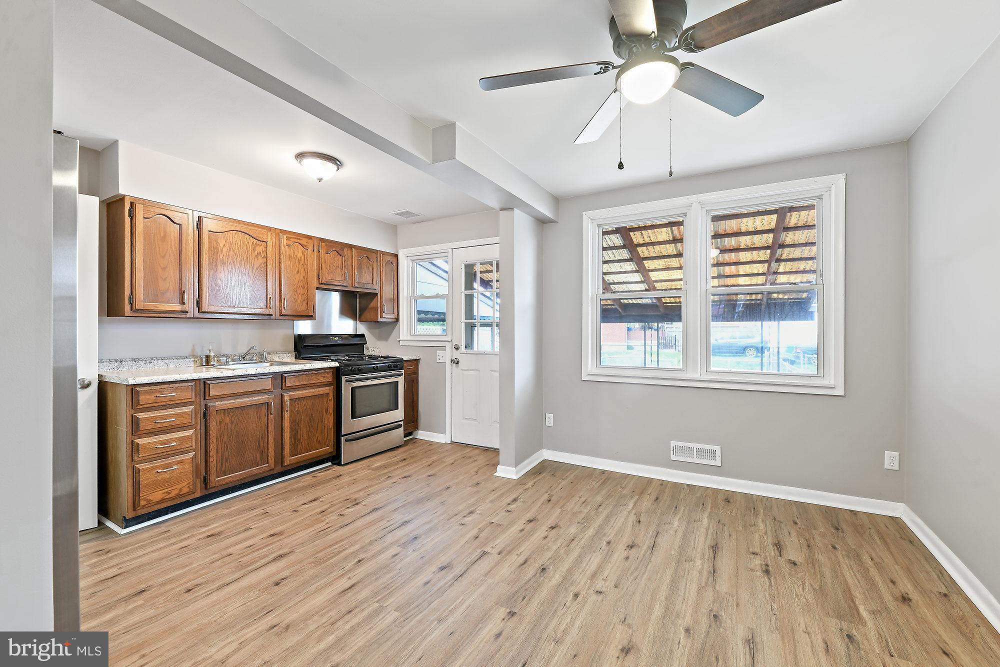 454 Westfield Road Baltimore, MD 21222 - Photo 5 of 28 Kitchen / Dining