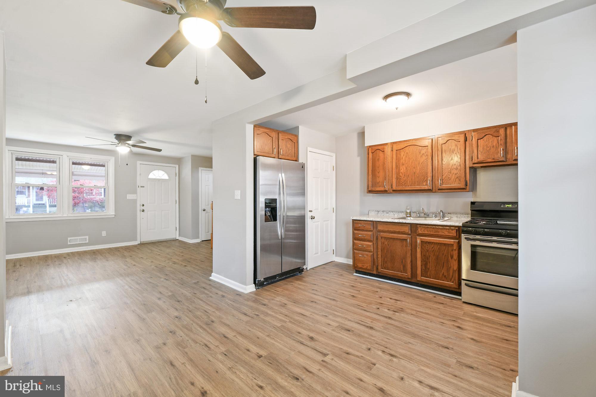 454 Westfield Road Baltimore, MD 21222 - Photo 7 of 28 Kitchen / Dining