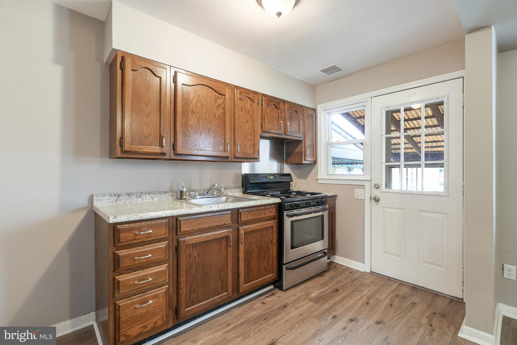 454 Westfield Road Baltimore, MD 21222 - Photo 8 of 28 Kitchen