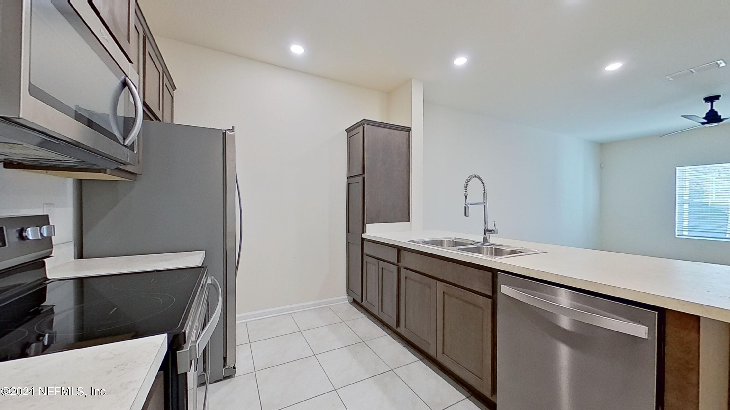 86624 Mainline Road Yulee, FL 32097 - Photo 9 of 21 12032024_141050