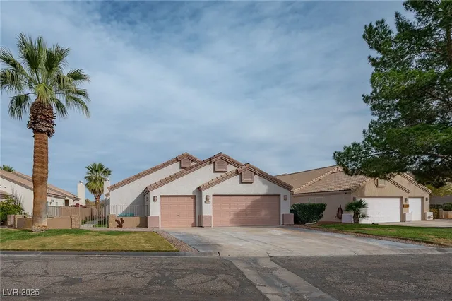 $419,900 | 1115 Golf Club Drive, Laughlin, NV 89029