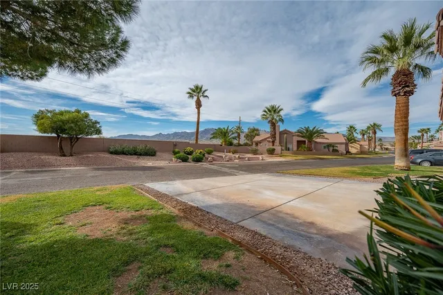 $419,900 | 1115 Golf Club Drive, Laughlin, NV 89029