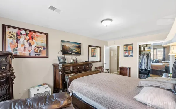 $2,100 | 390 College Drive, Edison, NJ 08817