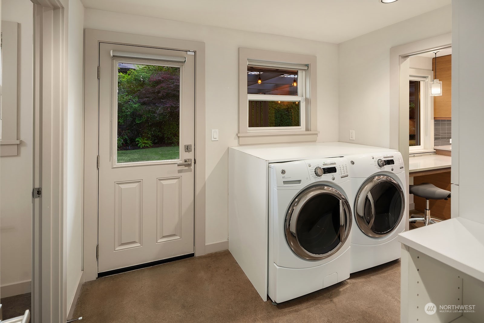 3001 Hunts Point Road Hunts Point, WA 98004 - Photo 15 of 33 a utility room with dryer and washer