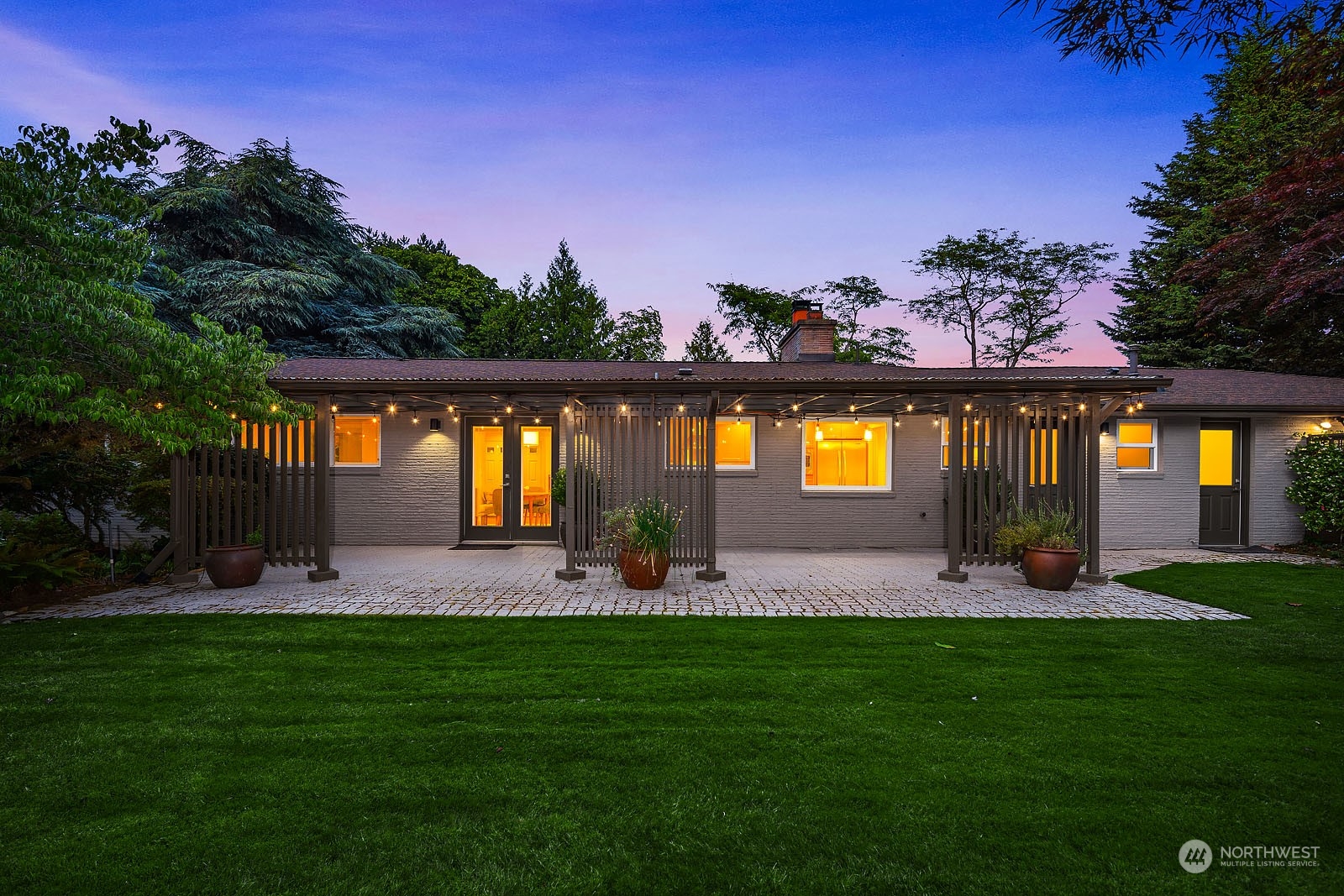 3001 Hunts Point Road Hunts Point, WA 98004 - Photo 26 of 33 a view of outdoor space and yard