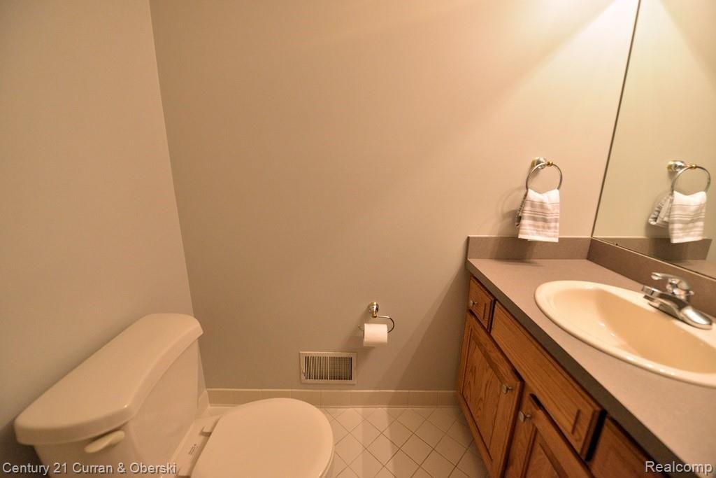 4624 Rochester Road, Unit 2 Royal Oak, MI 48073 - Photo 17 of 30