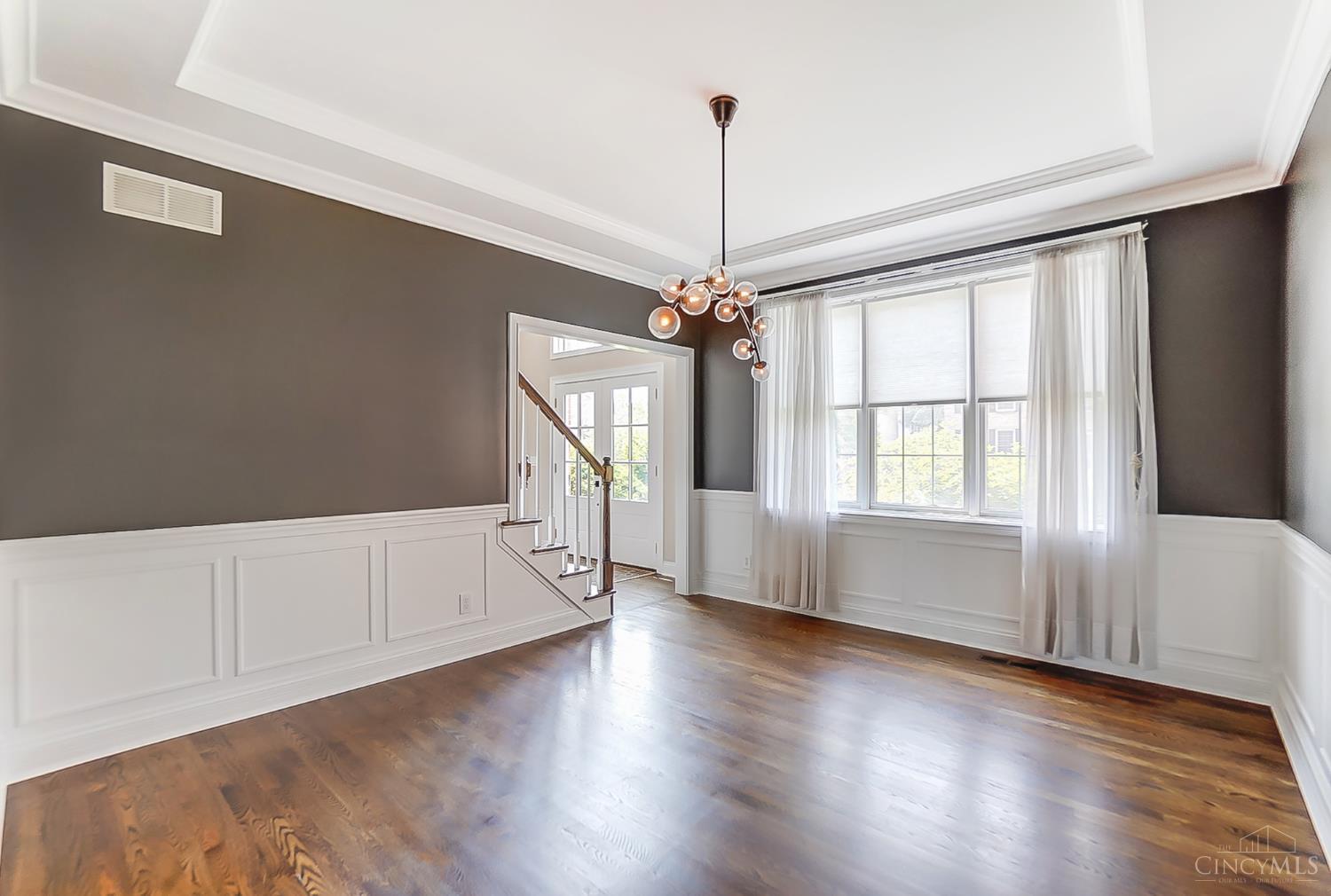 8676 Kenwood Road Cincinnati, OH 45242 - Photo 7 of 50