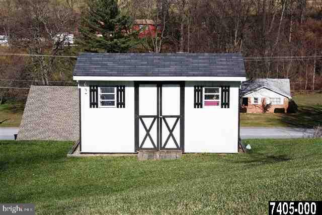3 Glenhurst Road Shrewsbury, PA 17361 - Photo 19 of 28 Gallery Image 19