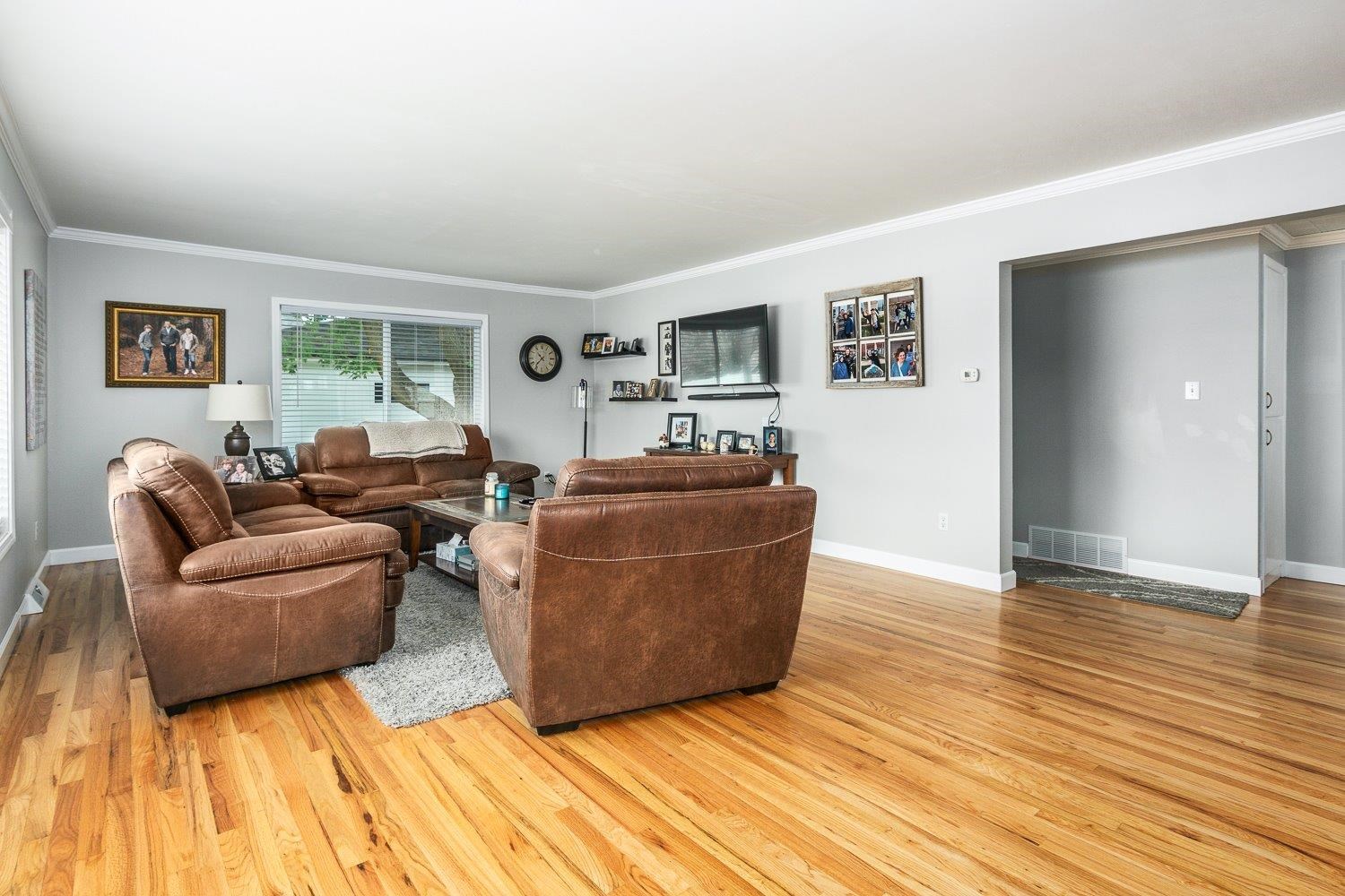 406 South Adams Road Spokane Valley, WA 99216 - Photo 4 of 43 Gallery Image 4