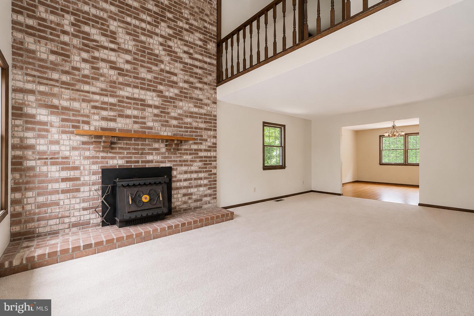 3032 Rte 9 South Rio Grande, NJ 08242 - Photo 6 of 47 Spacious living area with rustic charm.