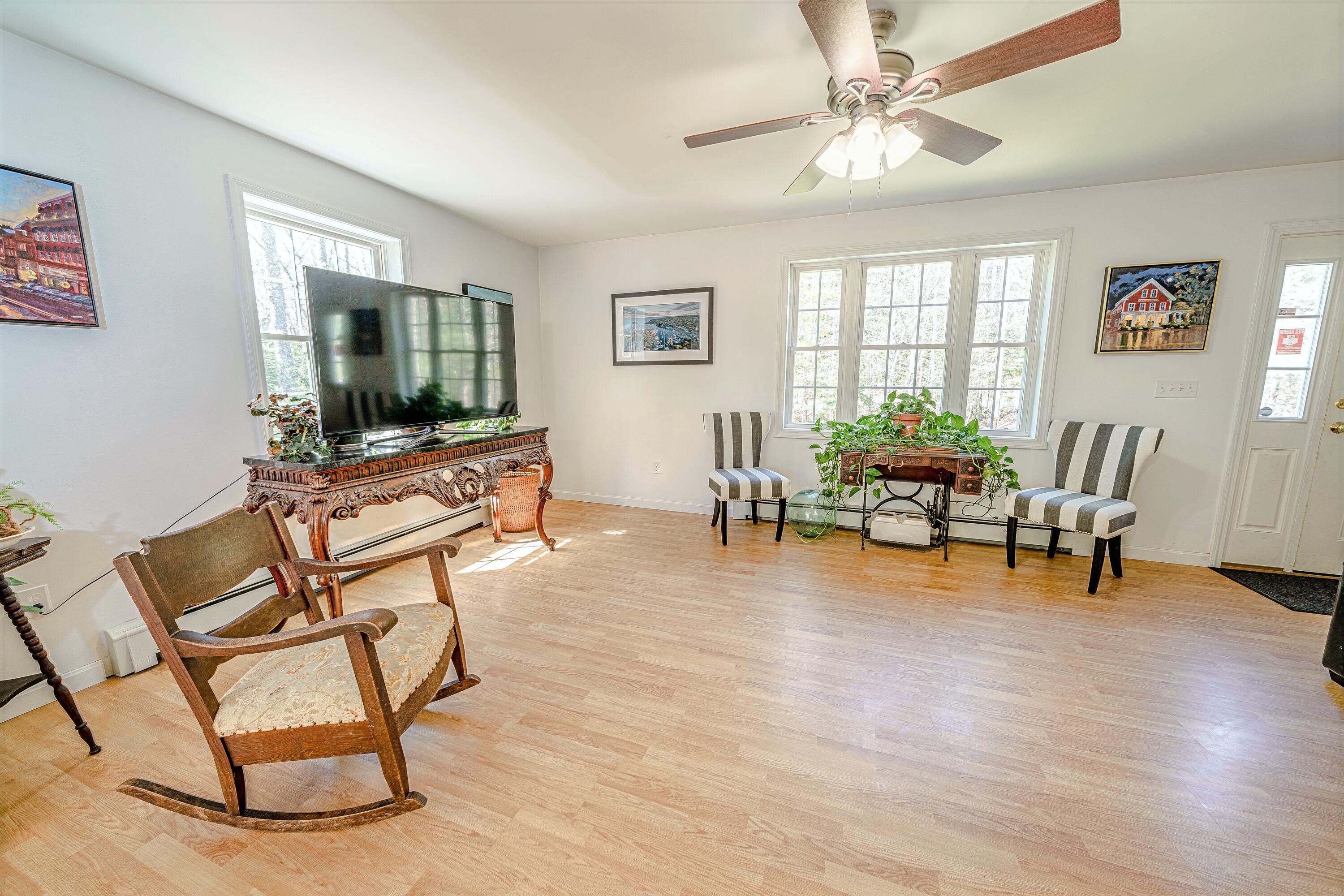 537 Slab City Road Lincolnville, ME 04849 - Photo 10 of 35 Living Room