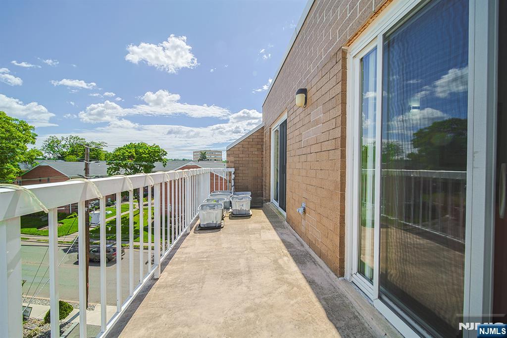 38 Moonachie Road, Unit 402 Hackensack, NJ 07601 - Photo 13 of 27