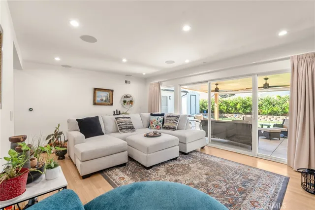 $1,199,000 | 7741 Variel Avenue, Canoga Park, CA 91304