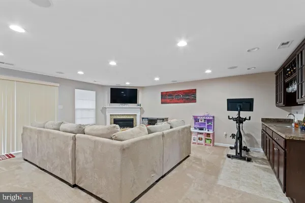 $3,000 | 68 Benford Lane, Edgewater Park, NJ 08010