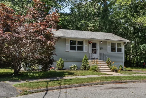 $389,000 | 28 Greybert Lane, Worcester, MA 01602
