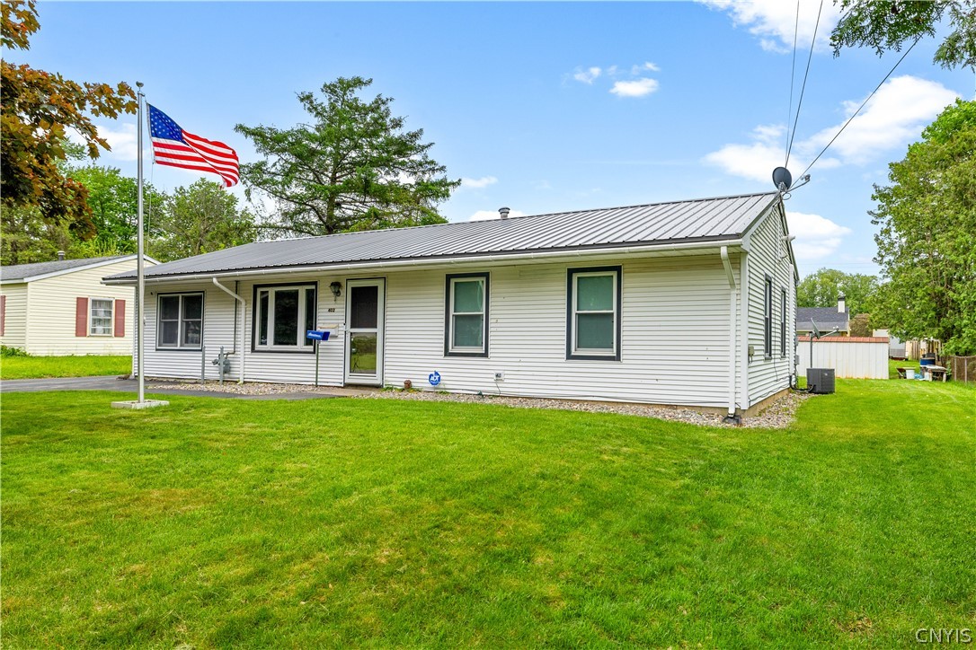 402 Richmond Road Utica, NY 13502 - Photo 1 of 22 Welcome to 402 Richmond Road!