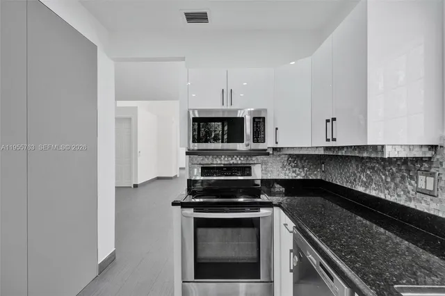 $5,000 | 1251 Hayes Street, Hollywood, FL 33019