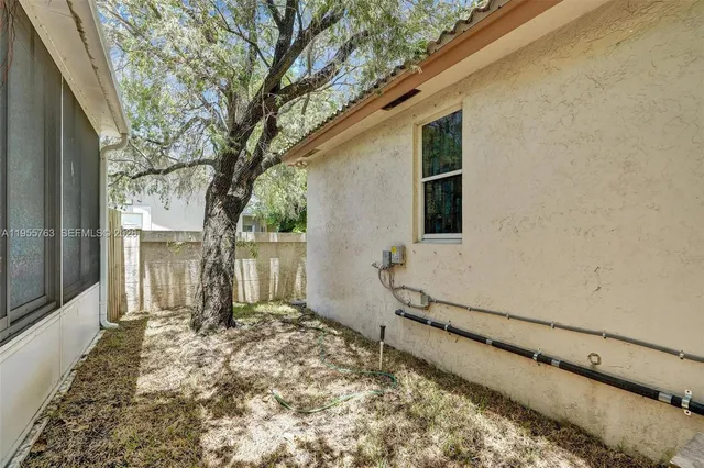 $5,000 | 1251 Hayes Street, Hollywood, FL 33019