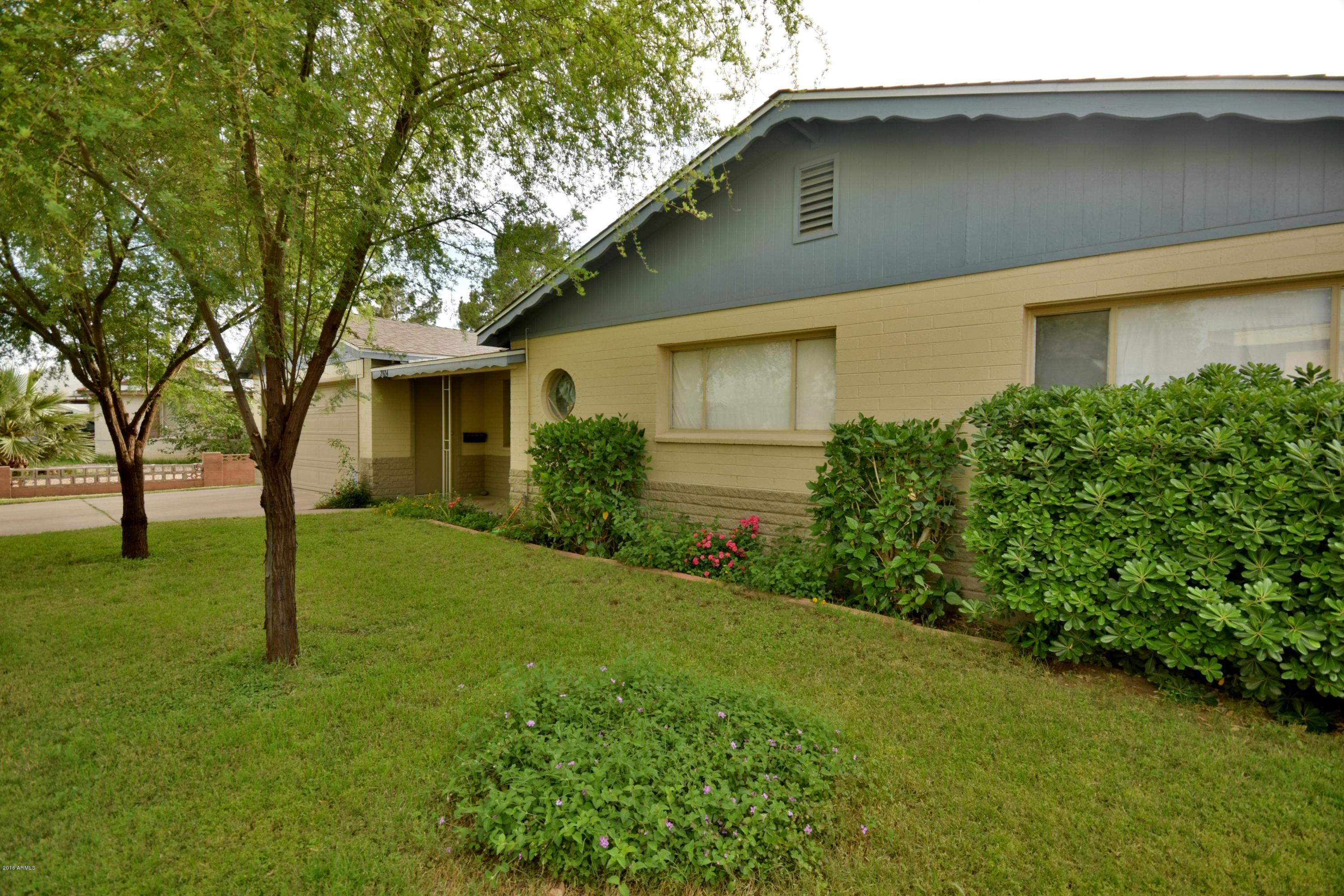 2924 West Bloomfield Road Phoenix, AZ 85029 - Photo 3 of 21 DSC_1349