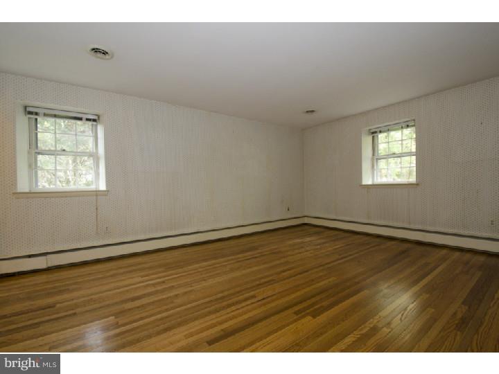 702 Hamilton Road Bryn Mawr, PA 19010 - Photo 15 of 25 Master Bedroom