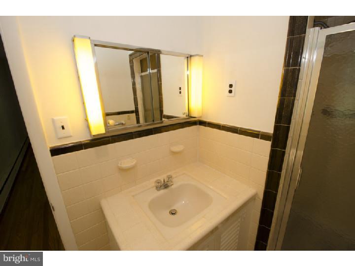 702 Hamilton Road Bryn Mawr, PA 19010 - Photo 18 of 25 Bathroom