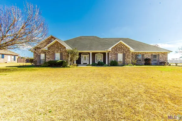 $329,000 | 135 Chateau Drive, Lockport, LA 70374