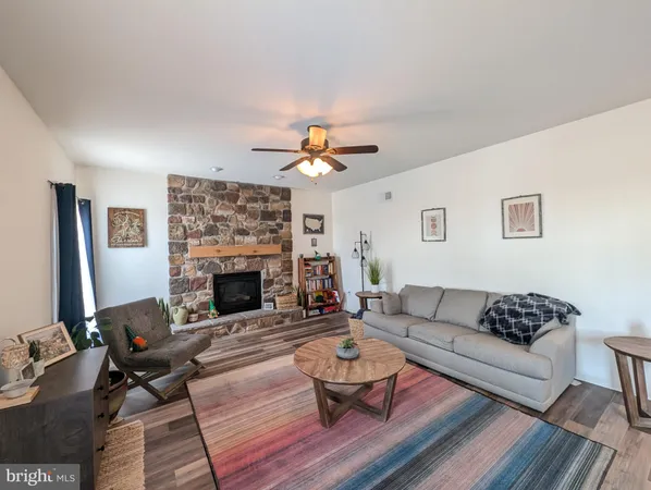 $405,000 | 9 West Imperial Drive, Aspers, PA 17304