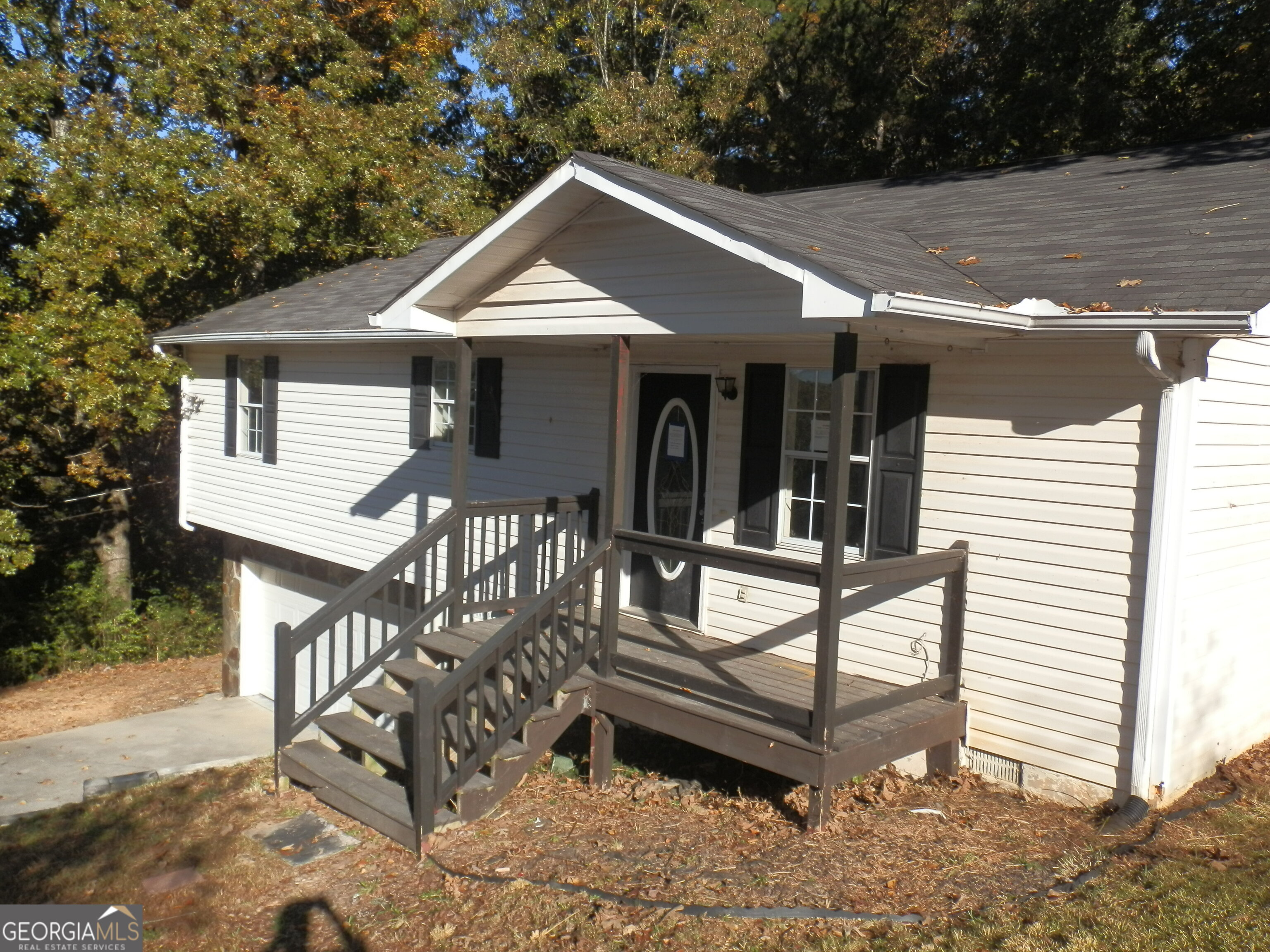 114 Lindsey Court Northeast Calhoun, GA 30701 - Photo 2 of 26 a view of a house with backyard and sitting area