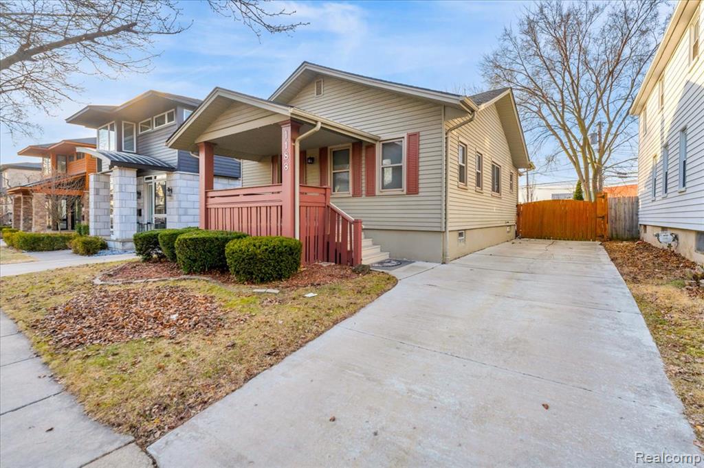 1188 Ruffner Avenue Birmingham, MI 48009 - Photo 2 of 24