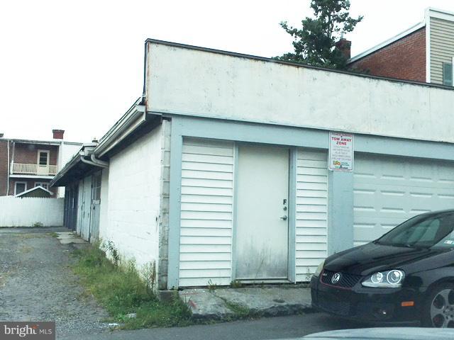714 George Street Lancaster, PA 17603 - Photo 2 of 5 Garage # 7 end unit on George St could be split