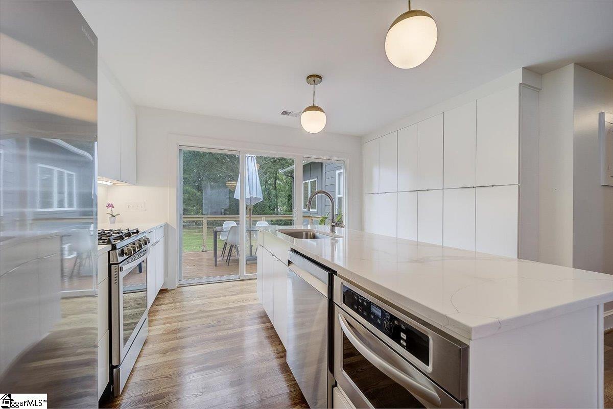 46 Briarcliff Drive Greenville, SC 29607 - Photo 4 of 30