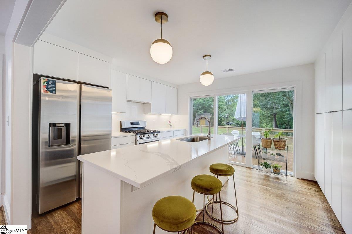 46 Briarcliff Drive Greenville, SC 29607 - Photo 5 of 30