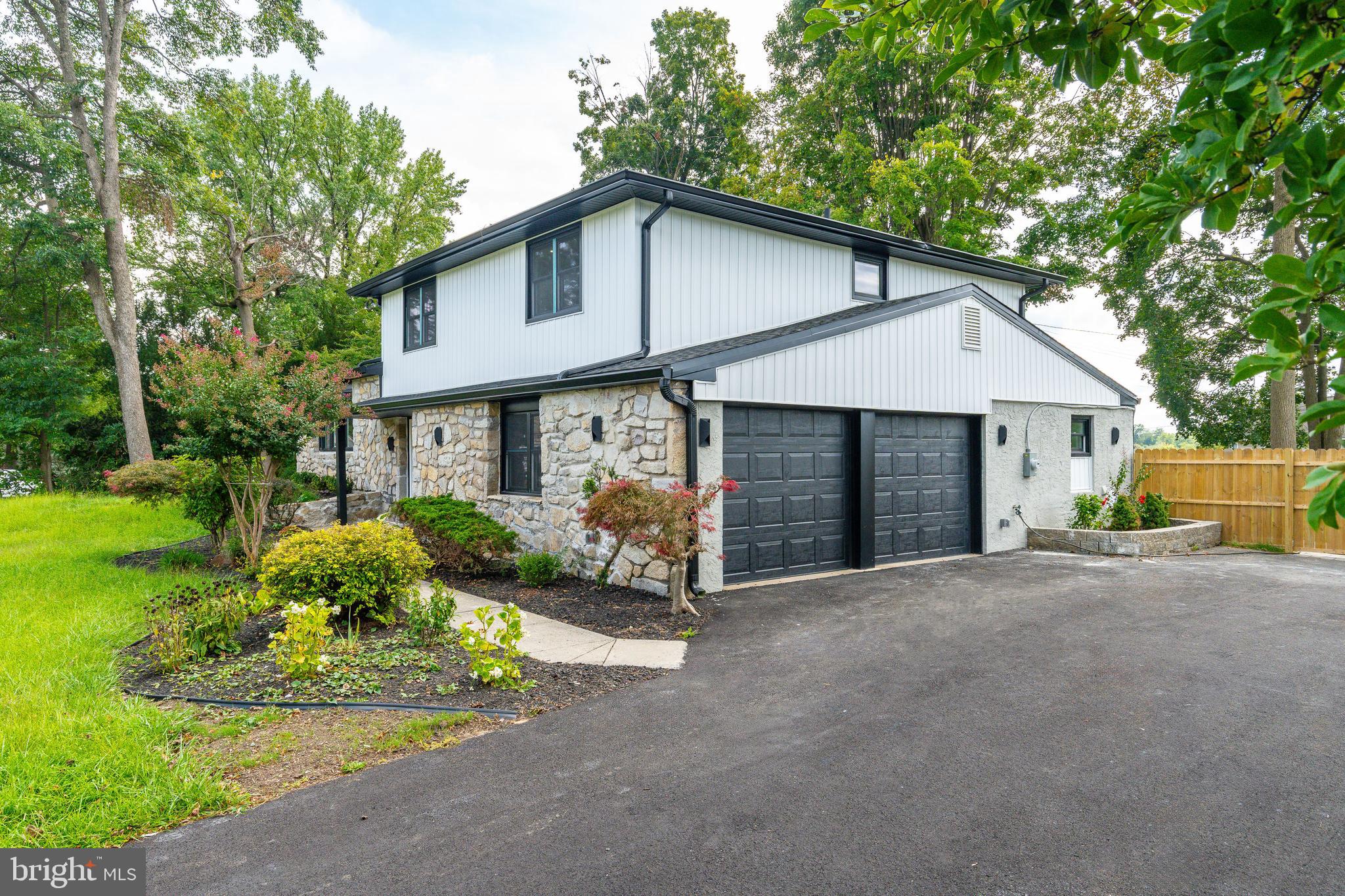 120 Woodland Road Huntingdon Valley, PA 19006 - Photo 4 of 26 Gallery Image 4