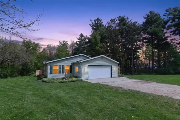 $375,000 | 6610 Cemetery Road, Sun Prairie, WI 53590
