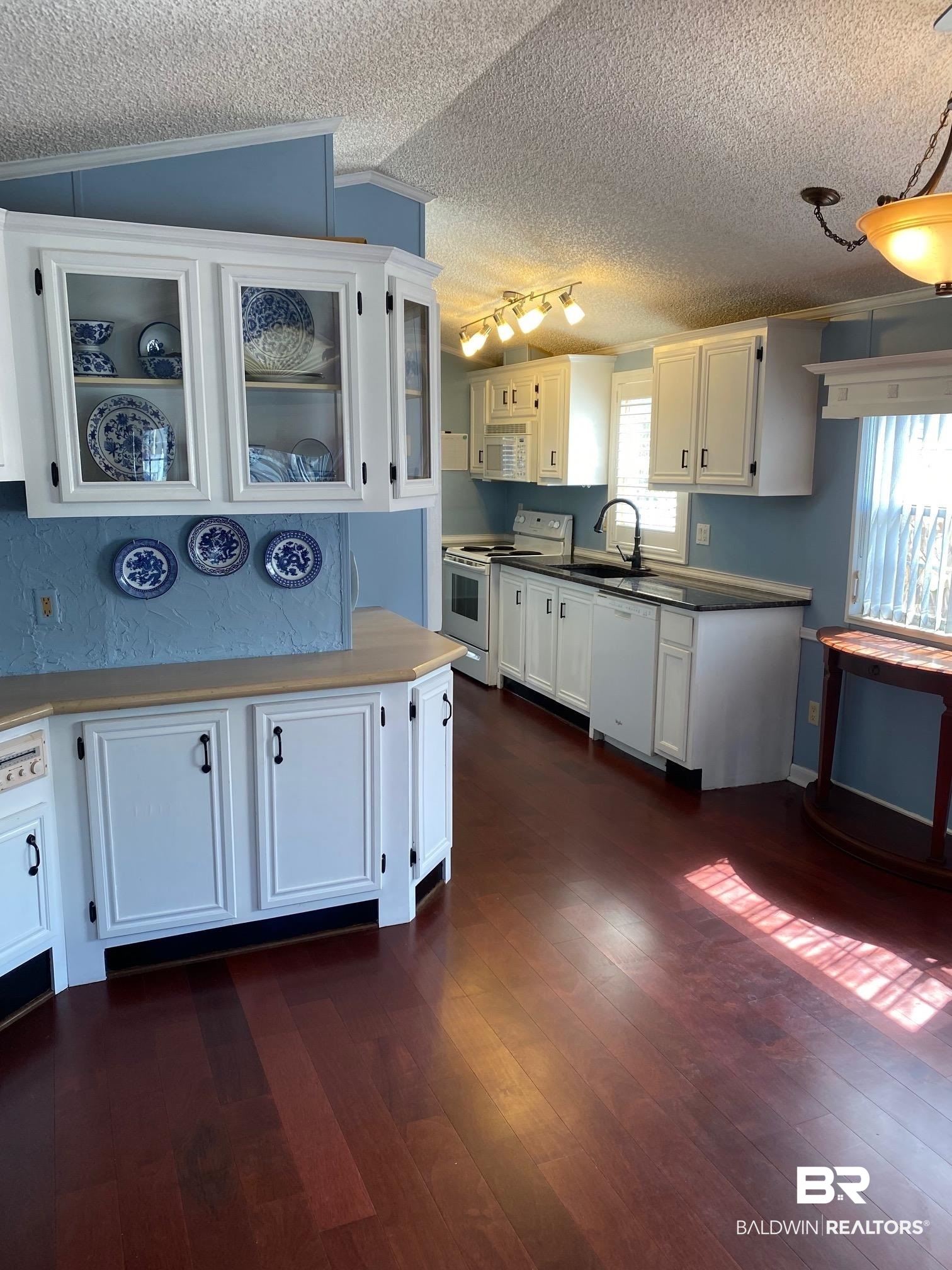 202 Defuniak Loop Lillian, AL 36549 - Photo 8 of 35