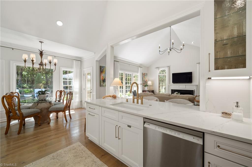 127 Wellesborough Road Winston-Salem, NC 27104 - Photo 23 of 50 Kitchen