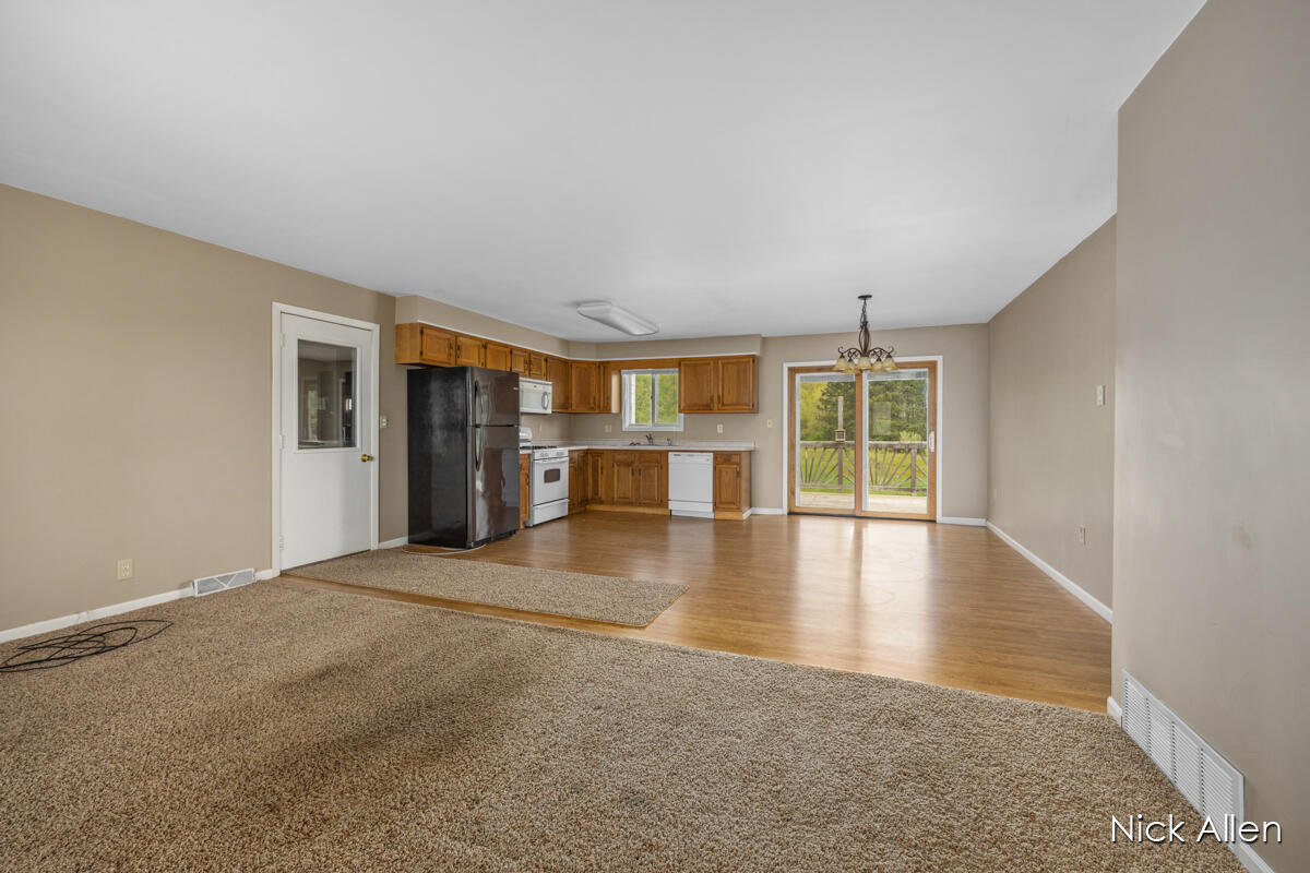 23600 West South County Line Road Gowen, MI 49326 - Photo 11 of 45 IMG_1010